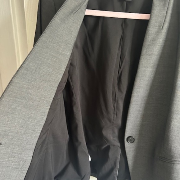 Ann Taylor The Petite Cutaway Blazer in Bi-Stretch Dark Gray Size 12P Preowned - Picture 6 of 16